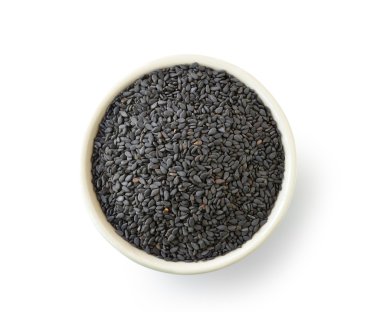 Susam beyaz zemin üzerine izole plaka