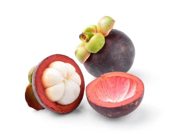 Mangosteen izolované na bílém pozadí — Stock fotografie