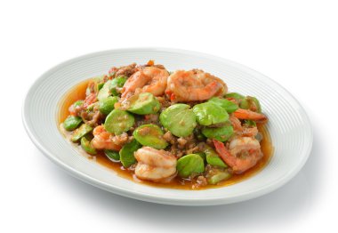 Kızarmış Parkia. Karides ve kaynak..