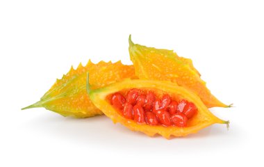 Beyaz arka plan üzerinde izole bittermelon