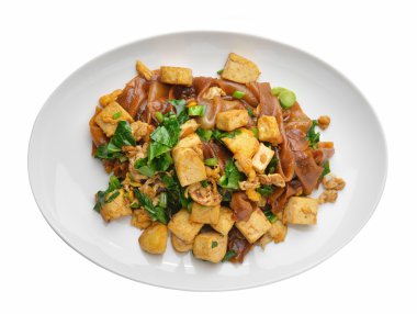 Kızarmış pirinç noodle tofu ile karıştırın