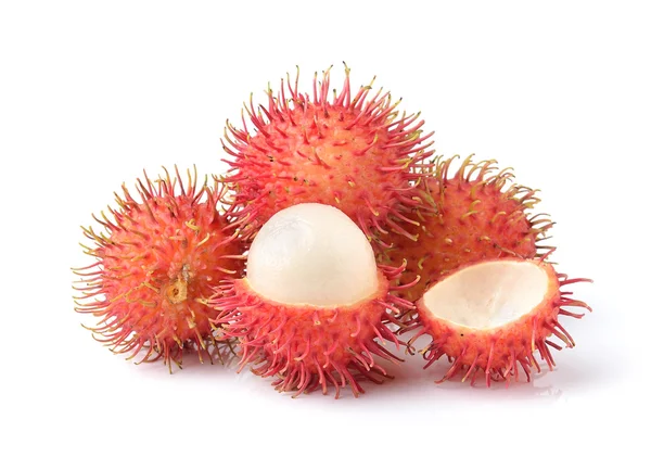 Rambután édes ízletes gyümölcs elszigetelt fehér alapon — Stock Fotó