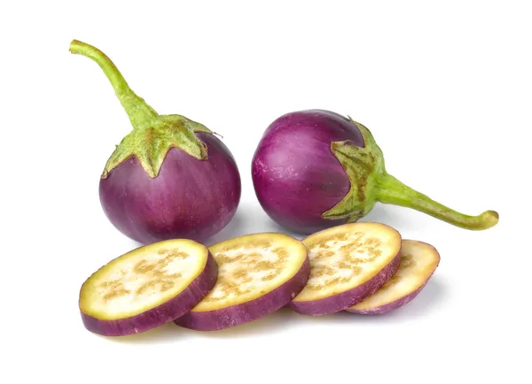 Aubergine geïsoleerd op witte achtergrond — Stockfoto