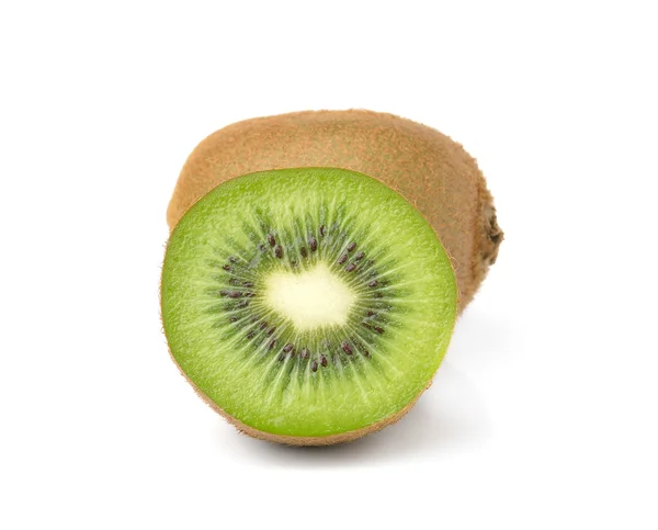 Kiwi fruitschijfje op witte achtergrond — Stockfoto
