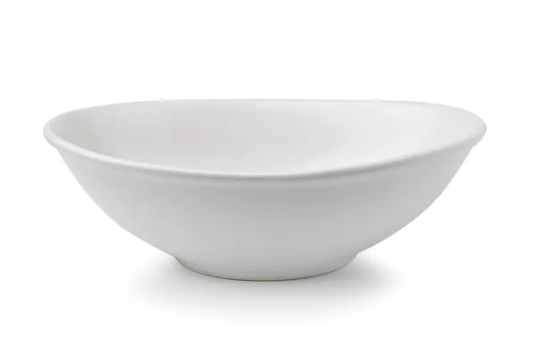 Tigela de cerâmica isolada sobre fundo branco — Fotografia de Stock