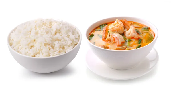 Reis in einer weißen Schüssel leckeres Essen thailändischen Stil — Stockfoto