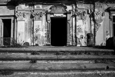 gerçek granatello portici port