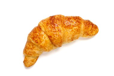 Beyaz arka planda çikolata izole edilmiş taze Fransız kruvasanları Avrupai kahvaltı Üst Manzara düz yatıyordu