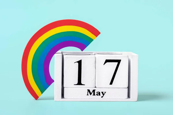 Rainbow Λοατ Σύμβολο Ημερολόγιο Απομονωμένο Μπλε Φόντο Μάιος Παγκόσμια Ημέρα — Φωτογραφία Αρχείου