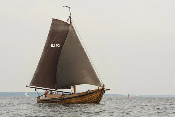botter üzerinde yelken