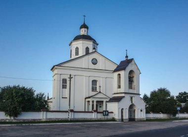 Rakov 'daki Kurtarıcı Dönüşüm Kilisesi (Minsk Bölgesi). Beyaz Rusya.