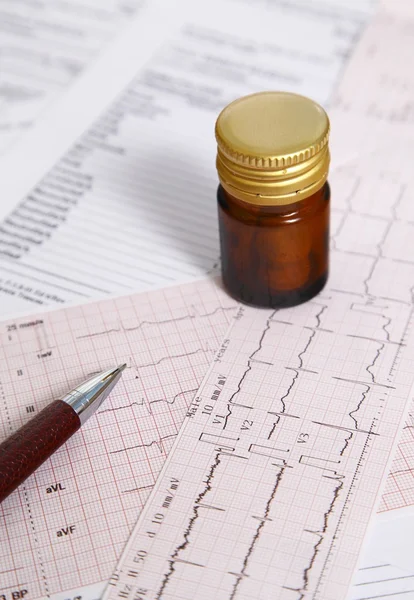 心臓病を制御する薬 — ストック写真