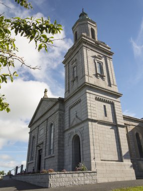 kilise kulesi
