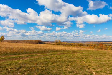 Sonbaharda güzel bulutlar