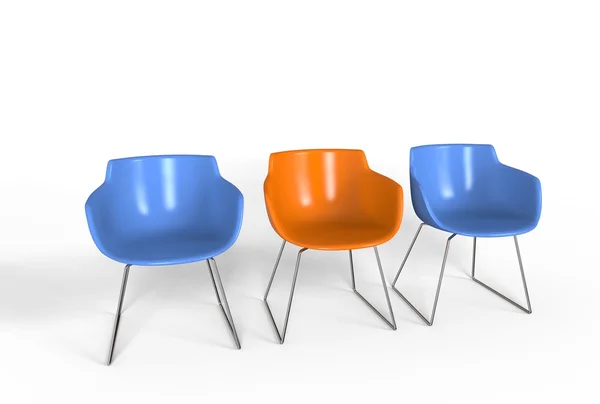 Eenvoudige blauwe en oranje plastic stoelen — Stockfoto