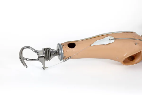 Prótesis de mano en metal con antebrazo en plástico. Primer plano . — Foto de Stock