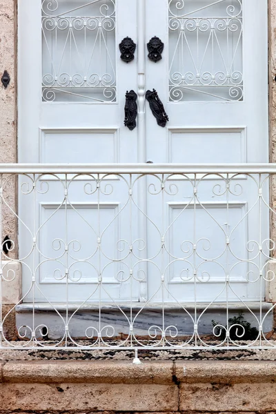 Передняя дверь — стоковое фото