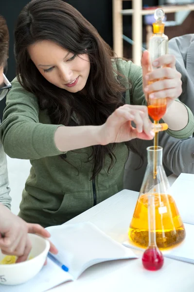 Gymnasiasten-Konzept. — Stockfoto