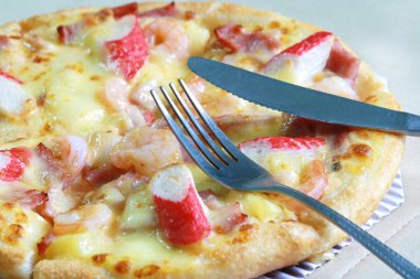 Pizza çatal ve bıçak