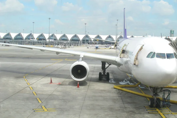 Airplane in airport, Thailand — Stock Photo, Image