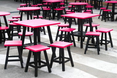 Pembe Siyah ahşap sandalye