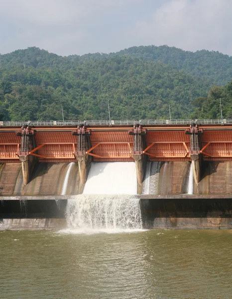 Kewlom dam, provincia di Lampang, Thailandia — Foto Stock