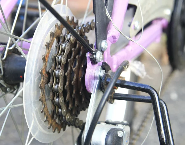 Kaseta rower na kole z łańcuchem — Zdjęcie stockowe