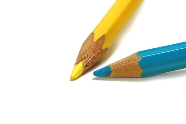 पिवळा आणि निळा लाकडी पेन्सिल — स्टॉक फोटो, इमेज