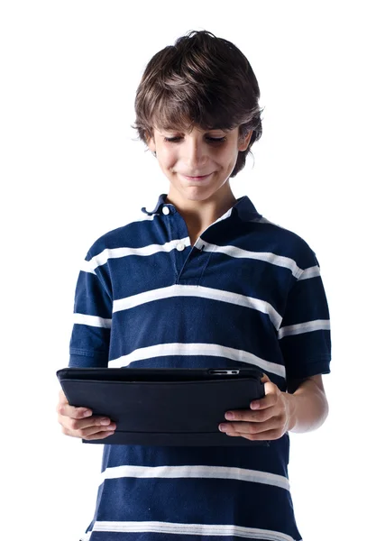 Jongen met behulp van tablet pc. geïsoleerd. — Stockfoto