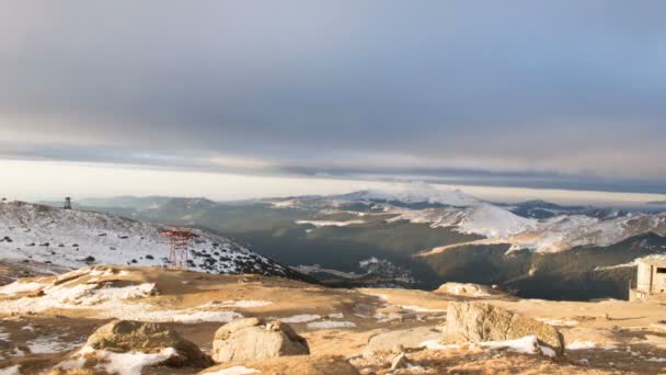 Remoto desierto nieve montañas amanecer paisaje — Vídeo de stock