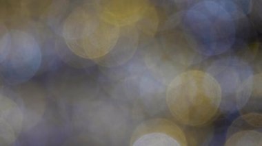 Odaklanamamak için, Noel Işıkları Kışın Şehri 'nde, gece vakti. Uzaklaştır