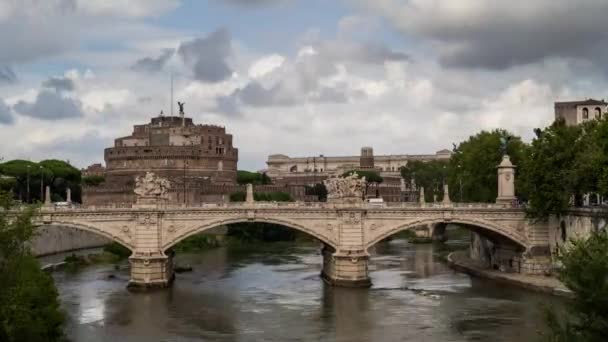 Time Lapse Βίντεο Κινούμενα Σύννεφα Πάνω Από Μεσαιωνικό Κάστρο Του — Αρχείο Βίντεο