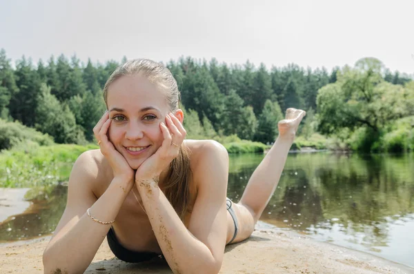 La chica bonita —  Fotos de Stock