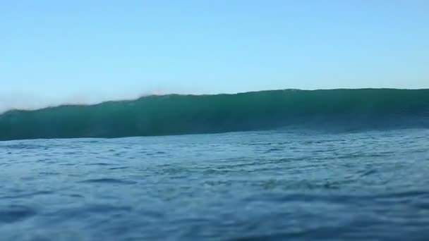 Geniş açı okyanus dalgası — Stok video