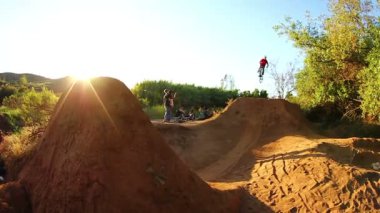 Aşırı Bmx Bisiklet Tailwhip (ağır çekim)