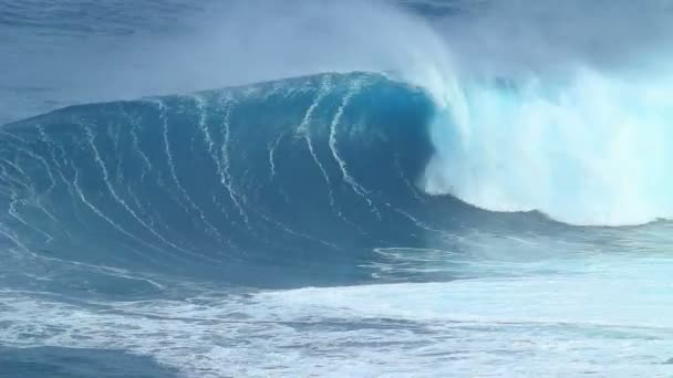 Meereswelle stürzt ab — Stockvideo
