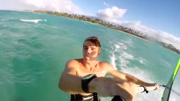 POV surfař má extrémní trik — Stock video
