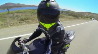POV adam sürme motosiklet