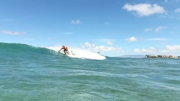 Surfista Menina Surf Ocean Wave — Vídeo de Stock