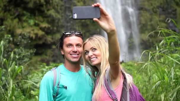 Young Happy Couple Taking Selfie — Stock Video