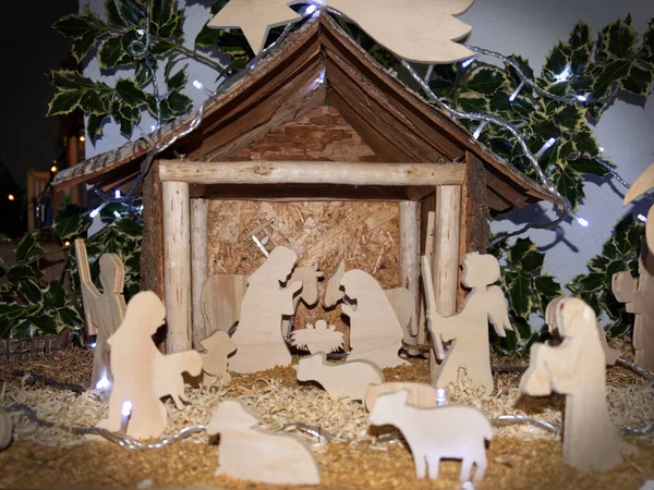 Χριστούγεννα έννοια: φάτνη σκηνή σκαλισμένα σε ξύλο — Φωτογραφία Αρχείου