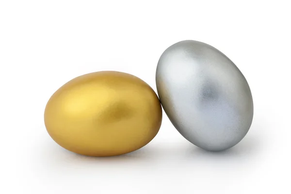 Goldene und silberne Eier — Stockfoto