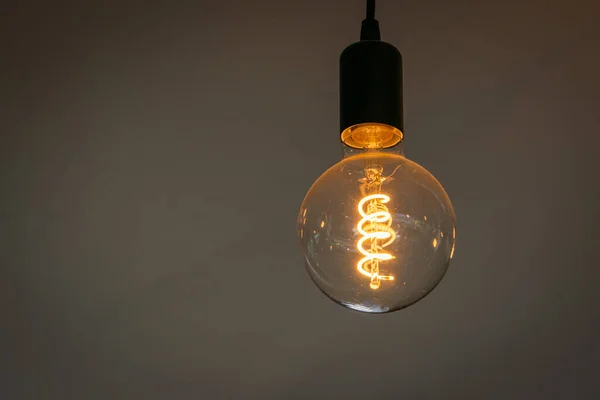 Retro Lámparas Techo Tungsteno Edison Bombillas Decoradas Con Cemento Gris —  Fotos de Stock