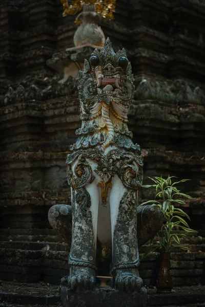 Mythologische Wezens Standbeeld Bij Wat Palad Wat Pha Lat Tempel — Stockfoto