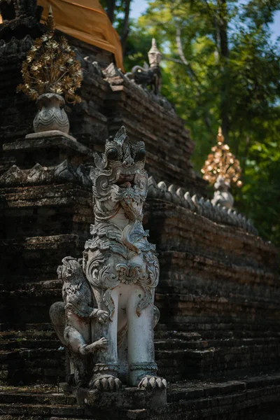 Mythologische Wezens Standbeeld Bij Wat Palad Wat Pha Lat Tempel — Stockfoto