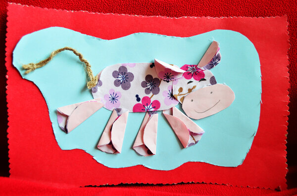 Корова. Изящная работа ручной работы, сделанная ребенком
