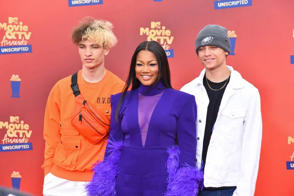 Santa Monica, CA USA - 2 Haziran 2022. Garcelle Beauvais ve oğulları 2022 Film ve TV Ödülleri 'ne katılırlar. Fotoğraf: Michael Mattes / Michael Mattes.