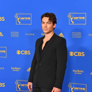 24 Haziran 2022. Rory Gibson 2022 Daytime Emmy Ödülleri 'ne katılıyor. Fotoğraf: Michael Mattes / Michael Mattes.
