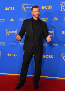 24 Haziran 2022. Eric Martsolf 2022 Daytime Emmy Ödülleri 'ne katılıyor. Fotoğraf: Michael Mattes / Michael Mattes.