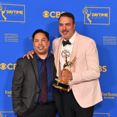 24 Haziran 2022. Ron Carlivati ve Ryan Quan 2022 Gündüz Emmy Ödülleri 'ne katılırlar. Fotoğraf: Michael Mattes / Michael Mattes.